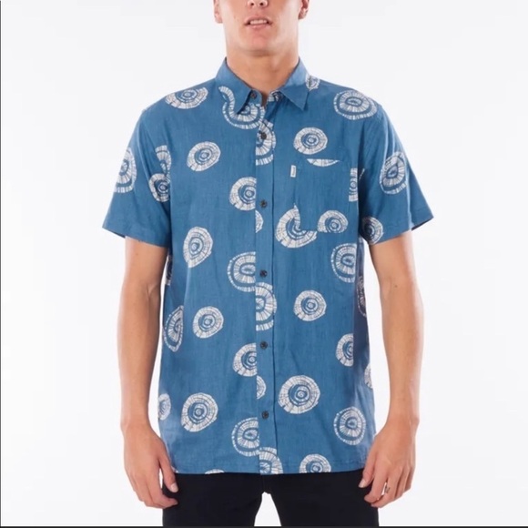 🔹RIP CURL- SALTWATERS BUTTON DOWN SHIRT - Picture 2 of 9